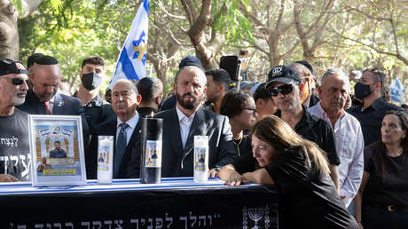 Hamas izpustil zadnje žive izraelske talce, ki so bili predani Rdečemu križu