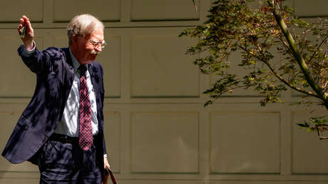 John Bolton se declara inocente