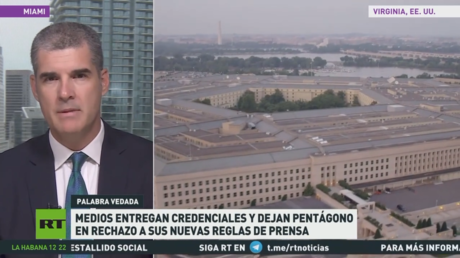 Medios estadounidenses entregan credenciales y abandonan el Pentágono en rechazo a sus nuevas reglas de prensa