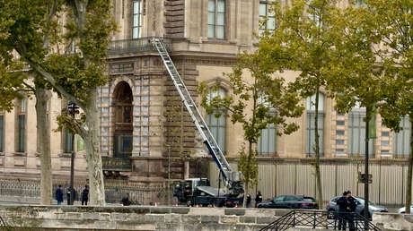 El Louvre fue robado en 7 minutos
