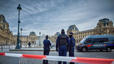 "Lo que es seguro es que hemos fracasado": Indignación en Francia tras el robo del Louvre