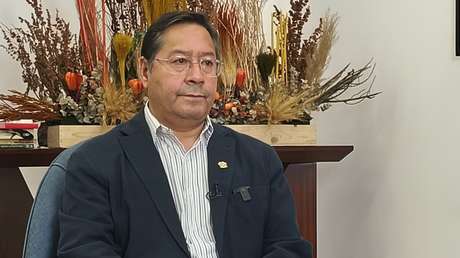 Arce expone a RT la "incongruencia" de EE.UU. de expulsar a bolivianos