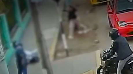 VIDEO: Se resiste a que le roben y recibe múltiples disparos