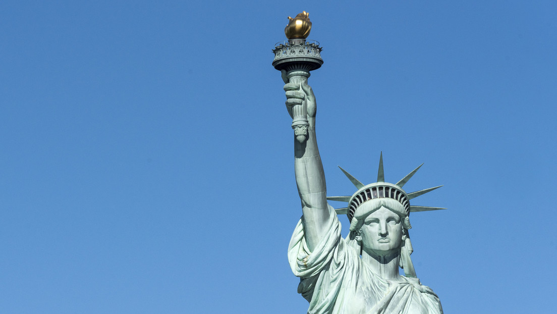 "EE.UU. es el gran Satanás": aparece Zelenski encarcelado en una ilustración iraní contra Washington