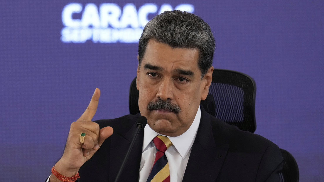 Maduro llama a los pueblos a rebelarse 