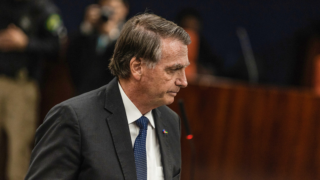 Bolsonaro dice que intentó quemar su tobillera electrónica por 