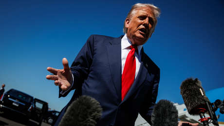 "Son pilotos kamikaze": Trump carga contra los demócratas en medio del histórico cierre del Gobierno