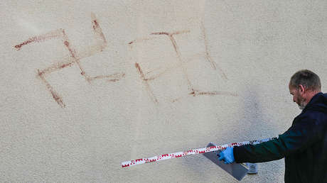 Esvásticas de sangre por todas partes: así amanece una ciudad alemana