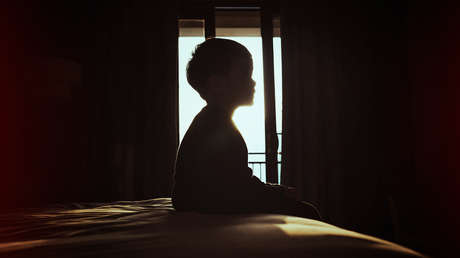 Padres abusaron de su hijo de 3 años como parte de un ritual recomendado por una bruja