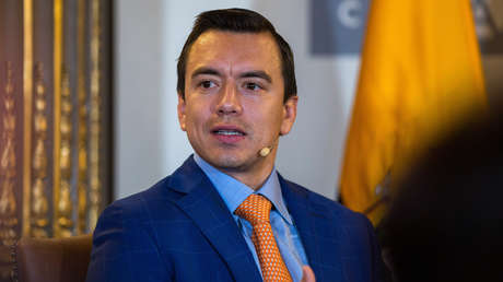 Noboa aclara si la nueva Constitución será redactada a través de la IA