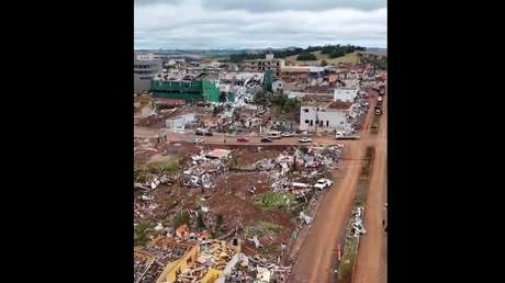 VIDEO: Vista aérea de una ciudad brasileña devastada por un tornado