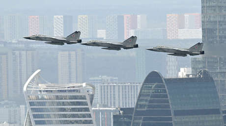 Todo sobre el Kinzhal, la 'daga' aérea rusa capaz de burlar todos los sistemas de defensa (INFOGRAFÍA)