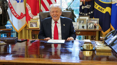 Rolex, oro y mucha labia: la "ofensiva del encanto" de Suiza contra aranceles de Trump