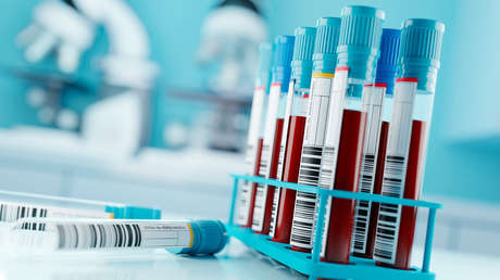 Hallan algo extraño en la sangre de pacientes con covid-19 persistente
