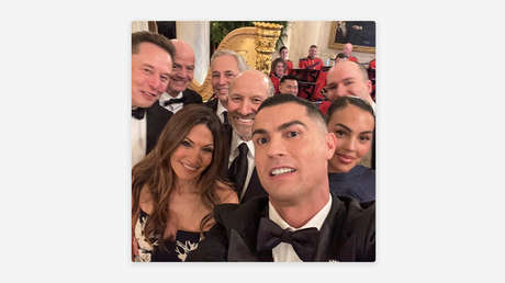 "Un billón de dólares en una foto": se viraliza un selfi tomado en la Casa Blanca