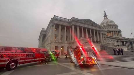 Bomberos acuden a un incidente en el Capitolio de EE.UU. (VIDEO)