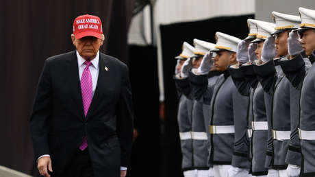 Trump lanza un mensaje a "los traidores que dijeron a los militares que desobedezcan" sus órdenes