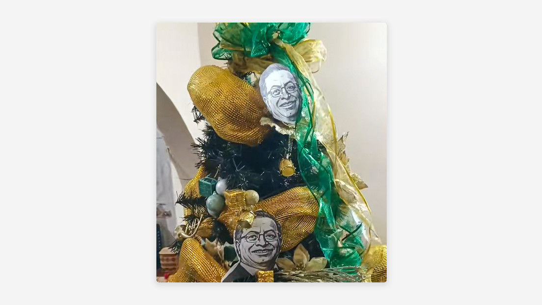 Colombiano decora su árbol de Navidad con fotos de Petro y el mandatario reacciona