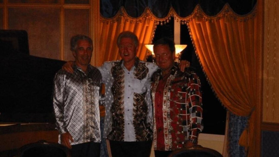 FOTOS: La Administración Trump publica cientos de miles de archivos de Epstein