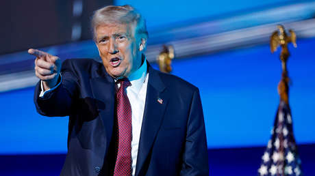 Trump investigará reportes de que el jefe del Pentágono ordenó matar a supervivientes de 'narcolancha'