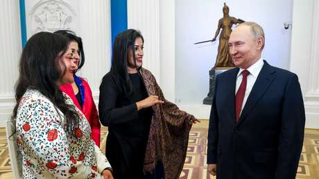 "¿Quién trabajaba en servicios de inteligencia: yo o ustedes?": Putin bromea con periodistas indios