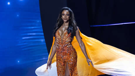 Concursante jamaicana de Miss Universo, diagnosticada con hemorragia cerebral tras caída del escenario