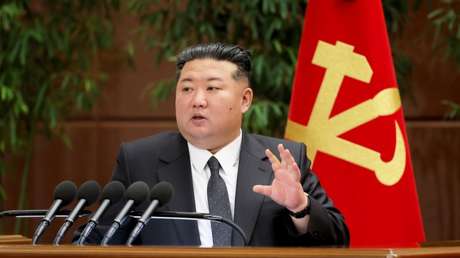 Kim Jong-un: "Nuestro Ejército demostró en el extranjero ser invencible y un verdadero defensor de la justicia internacional"