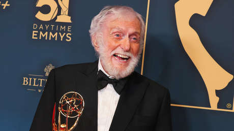 El secreto de la longevidad del actor Dick Van Dyke que acaba de cumplir 100 años