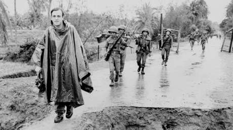Muere Peter Arnett, ganador del Premio Pulitzer por sus reportajes sobre la Guerra de Vietnam