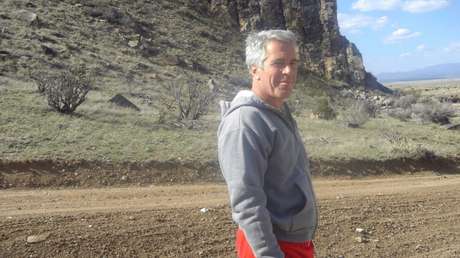 Divulgan la macabra carta de Epstein al pedófilo Larry Nassar escrita días antes de morir
