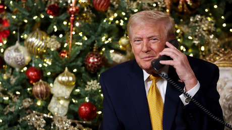 "Podría hacer esto todo el día, pero tenemos que volver a China, Rusia y Ucrania", dice Trump al hablar con niños