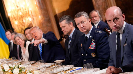 "¿Les gustaría comer algo o lo consideran un soborno?": Trump bromea con periodistas durante su reunión con Zelenski