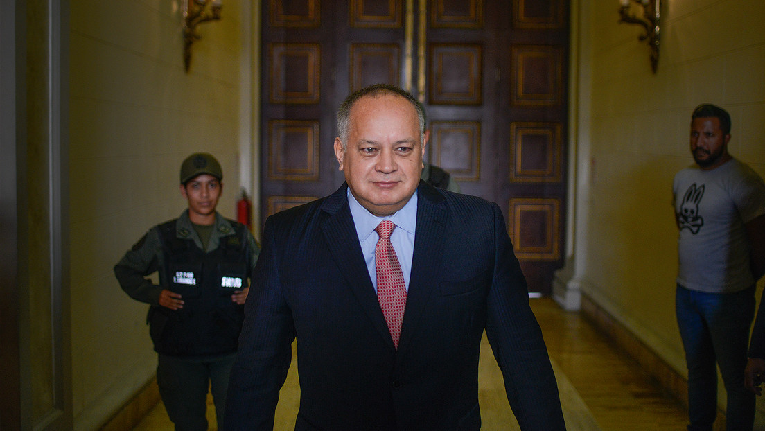 Diosdado Cabello recrimina a Petro por 