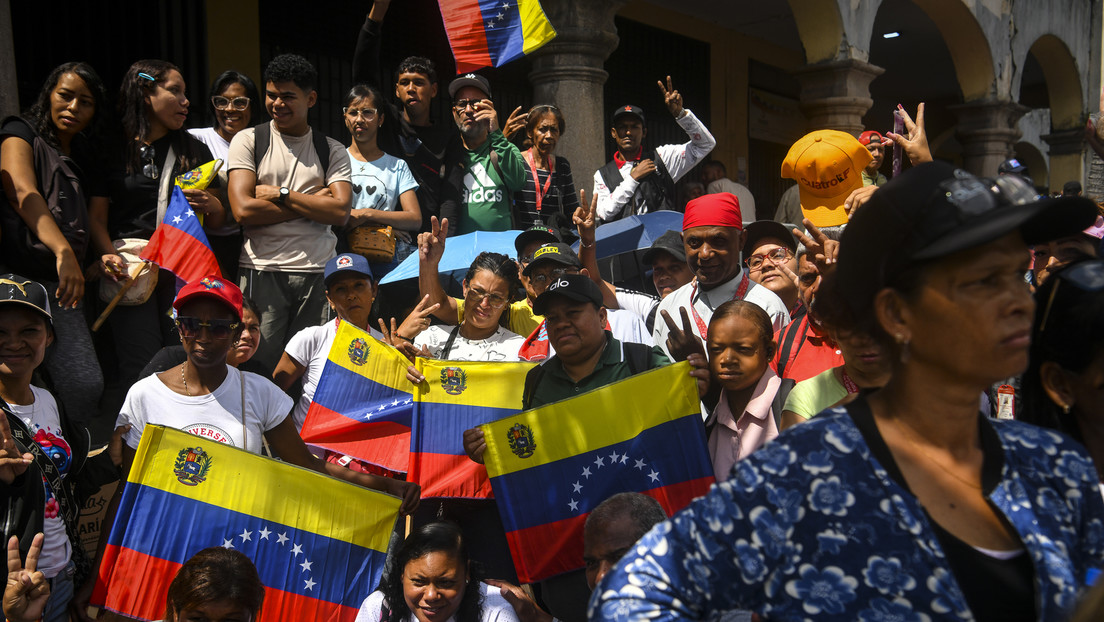 Miles de venezolanos toman Caracas para defender la democracia y exigir la liberación de Maduro