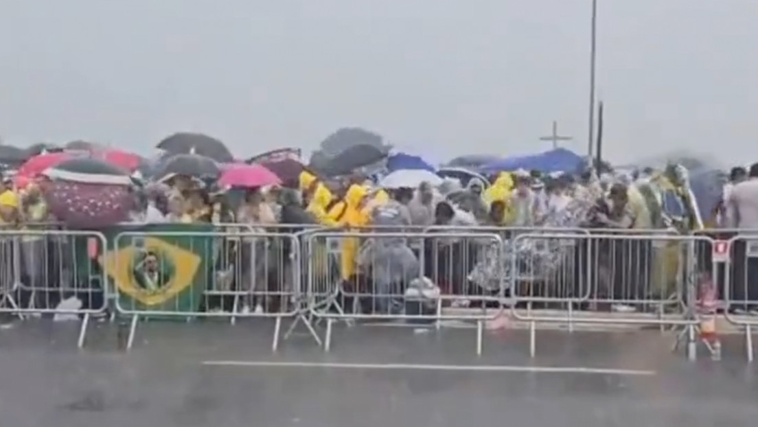 VIDEO: Momento exacto en el que un rayo impacta sobre manifestantes en Brasil
