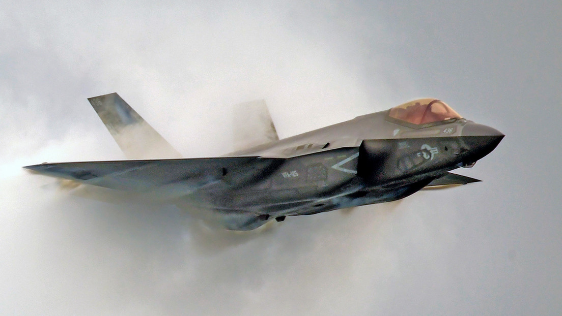 EE.UU. advierte que Canadá podría sufrir consecuencias si no compra más cazas F-35