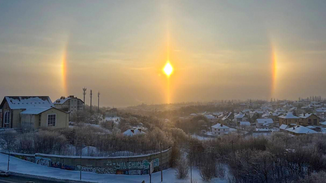 Captan 'pilares de luz' en el cielo de Rusia (VIDEO, FOTOS)