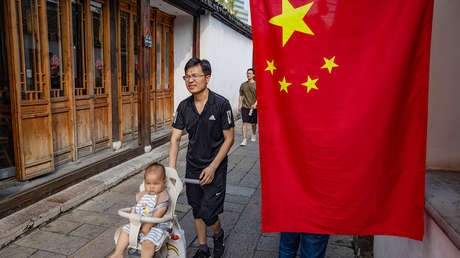China grava los condones y anticonceptivos en un intento por elevar la natalidad