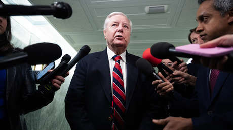 Lindsey Graham amenaza a los líderes de Irán: "Trump los matará"