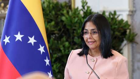 Delcy Rodríguez: "No nos vamos a rendir frente a ningún tipo de agresión"