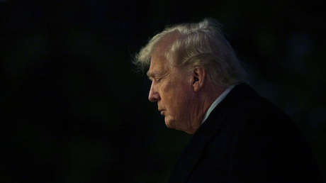 Trump amenaza con "un ataque múltiple" a un país africano
