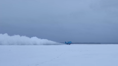 VIDEO: 'Patito' ruso asola personal y equipos militares de Kiev con potentes bombas guiadas