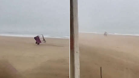 Carrito de comida 'aprende' a volar: fuerte temporal azota playa de Argentina (VIDEO)