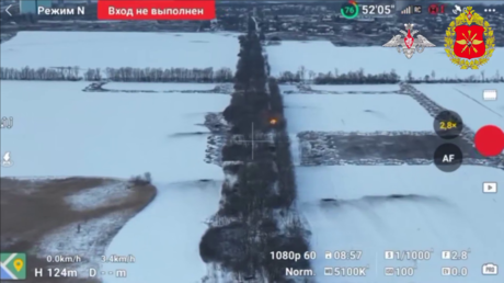 VIDEO: Artillería rusa pulveriza centros de control de drones ucranianos ocultos entre árboles