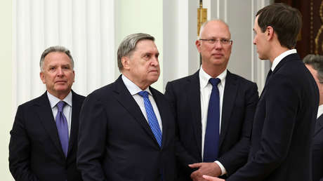 Ushakov: "Rusia seguirá persiguiendo los objetivos de su operativo militar en Ucrania mientras no haya solución política"