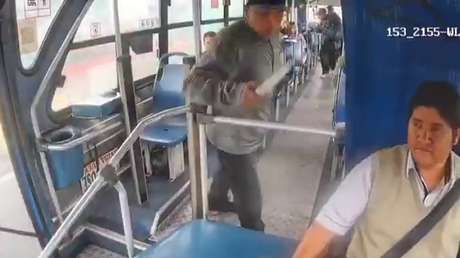 VIDEO: Asaltantes siembran terror en un autobús urbano en Ecuador