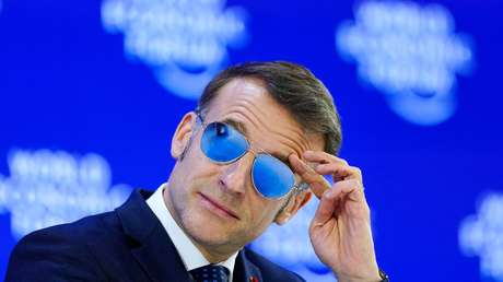 "¿Qué carajos fue eso?": Trump se burla de las gafas de Macron en Davos