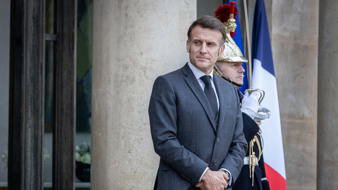 Inteligencia rusa: Macron busca orquestar golpes de Estado y eliminar a los 