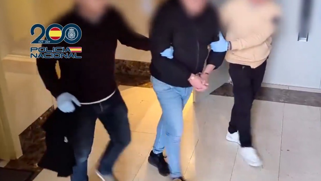 Detenido por retransmitir en tiempo real los abusos sexuales a su hija menor