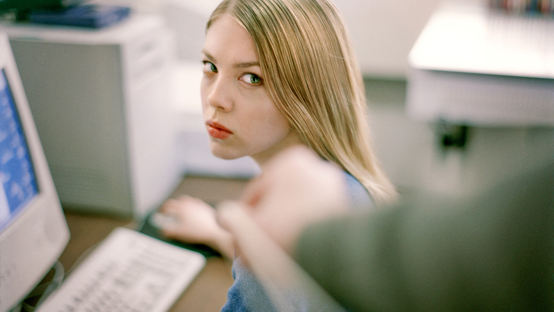 ¿Por qué los empleados que aman su trabajo ganan menos?